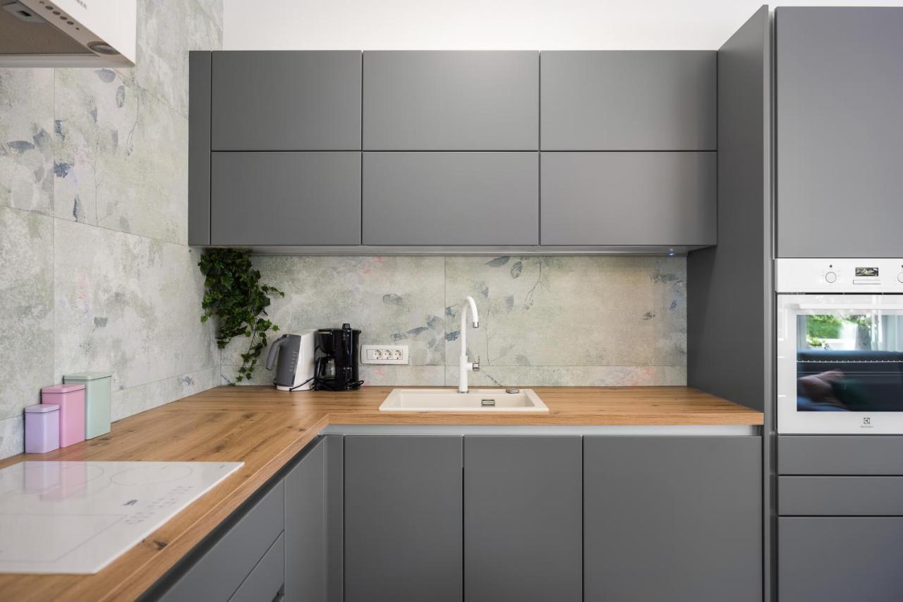 Luxury Apartments Lotus&Lovor Pula Zewnętrze zdjęcie