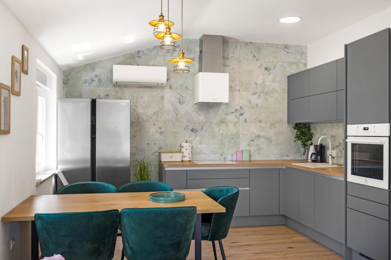 Luxury Apartments Lotus&Lovor Pula Zewnętrze zdjęcie