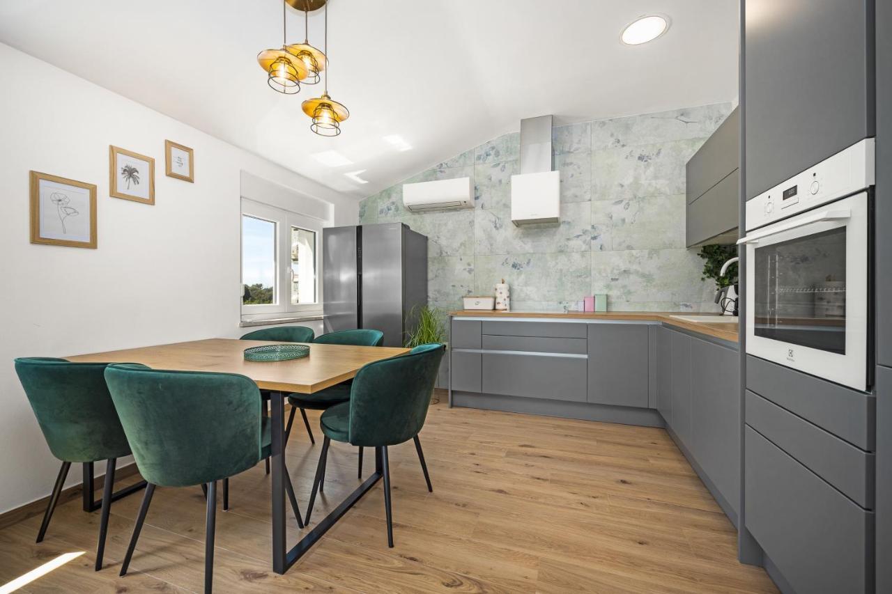 Luxury Apartments Lotus&Lovor Pula Zewnętrze zdjęcie